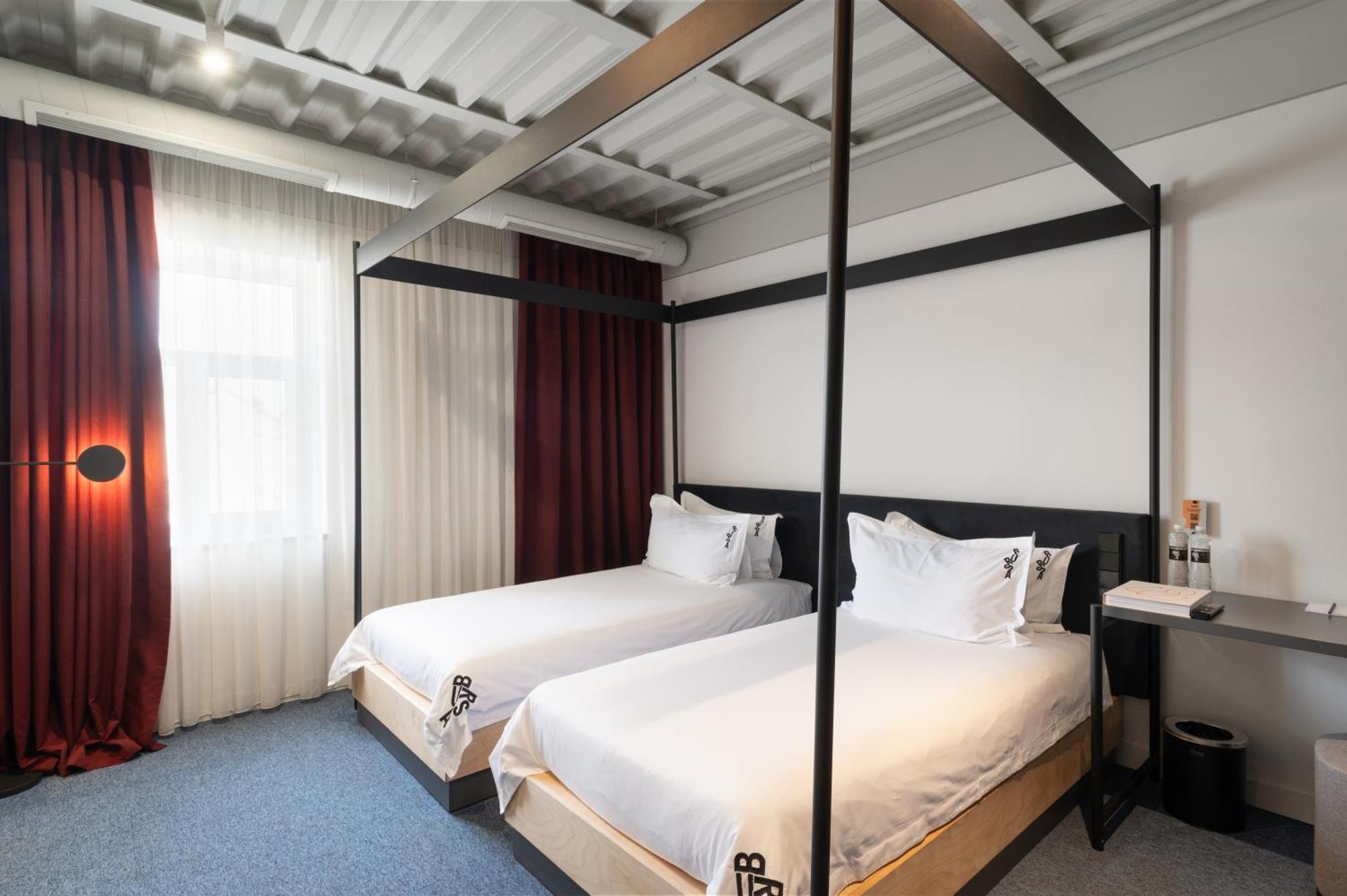 BURSA Hotel Kiev Eksteriør bilde
