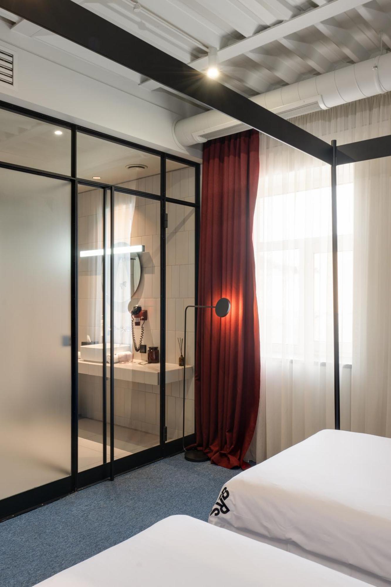 BURSA Hotel Kiev Eksteriør bilde