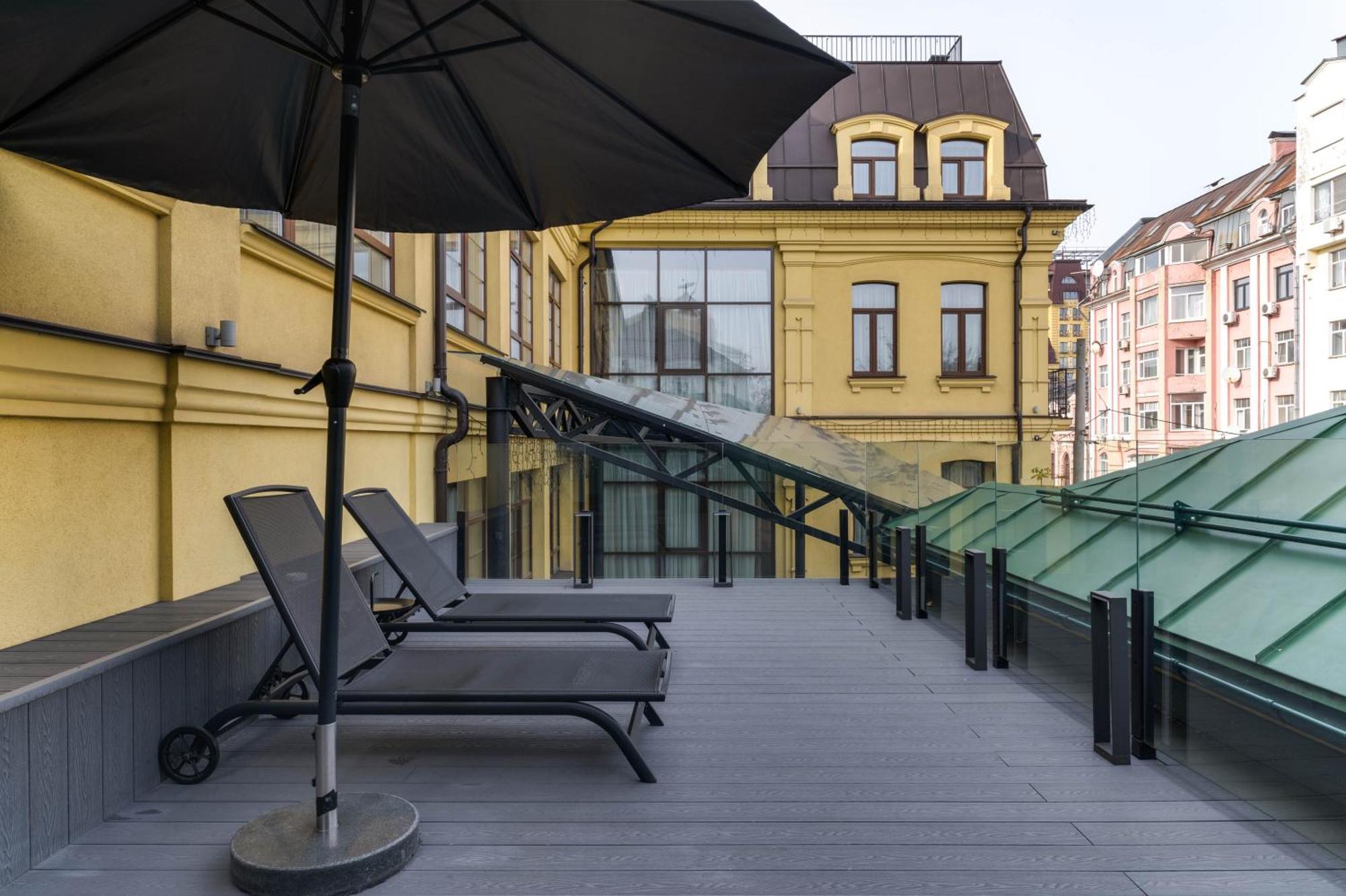 BURSA Hotel Kiev Eksteriør bilde