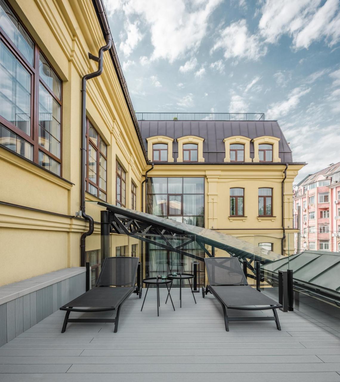BURSA Hotel Kiev Eksteriør bilde
